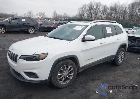 2019 Jeep Cherokee Latitude Plus 4X4 from USA, damaged, VIN 1C4PJMLX3KD223690